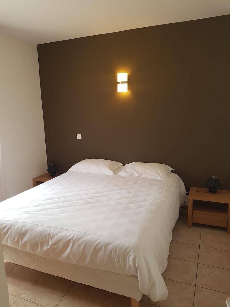 Residence Fiori Di Cala Rossa Lecci Kültér fotó