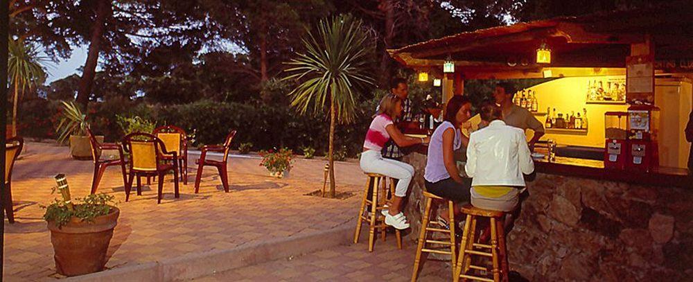 Residence Fiori Di Cala Rossa Lecci Kültér fotó