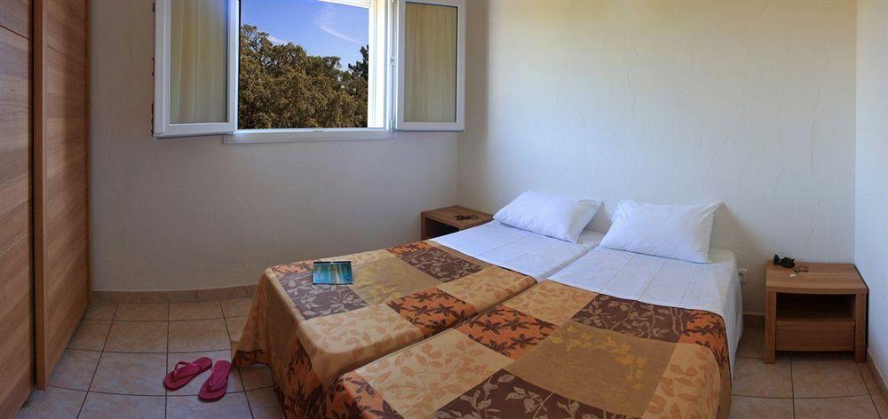 Residence Fiori Di Cala Rossa Lecci Kültér fotó