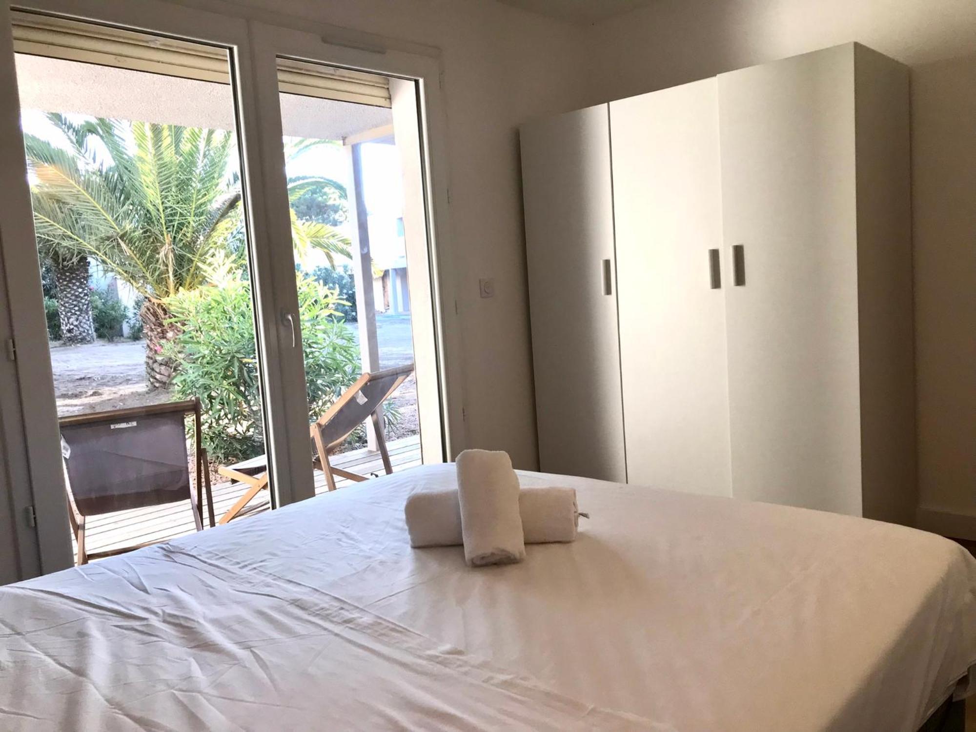 Residence Fiori Di Cala Rossa Lecci Kültér fotó