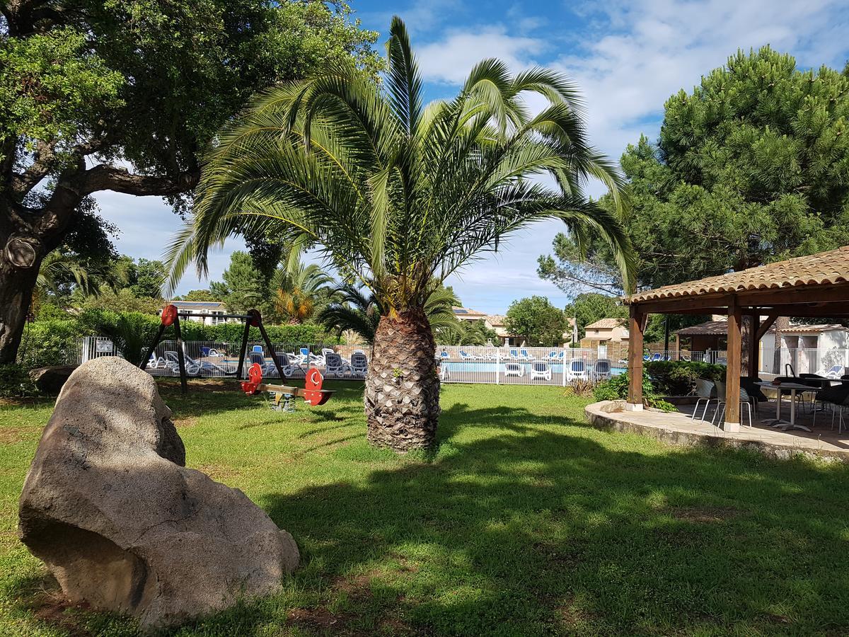 Residence Fiori Di Cala Rossa Lecci Kültér fotó