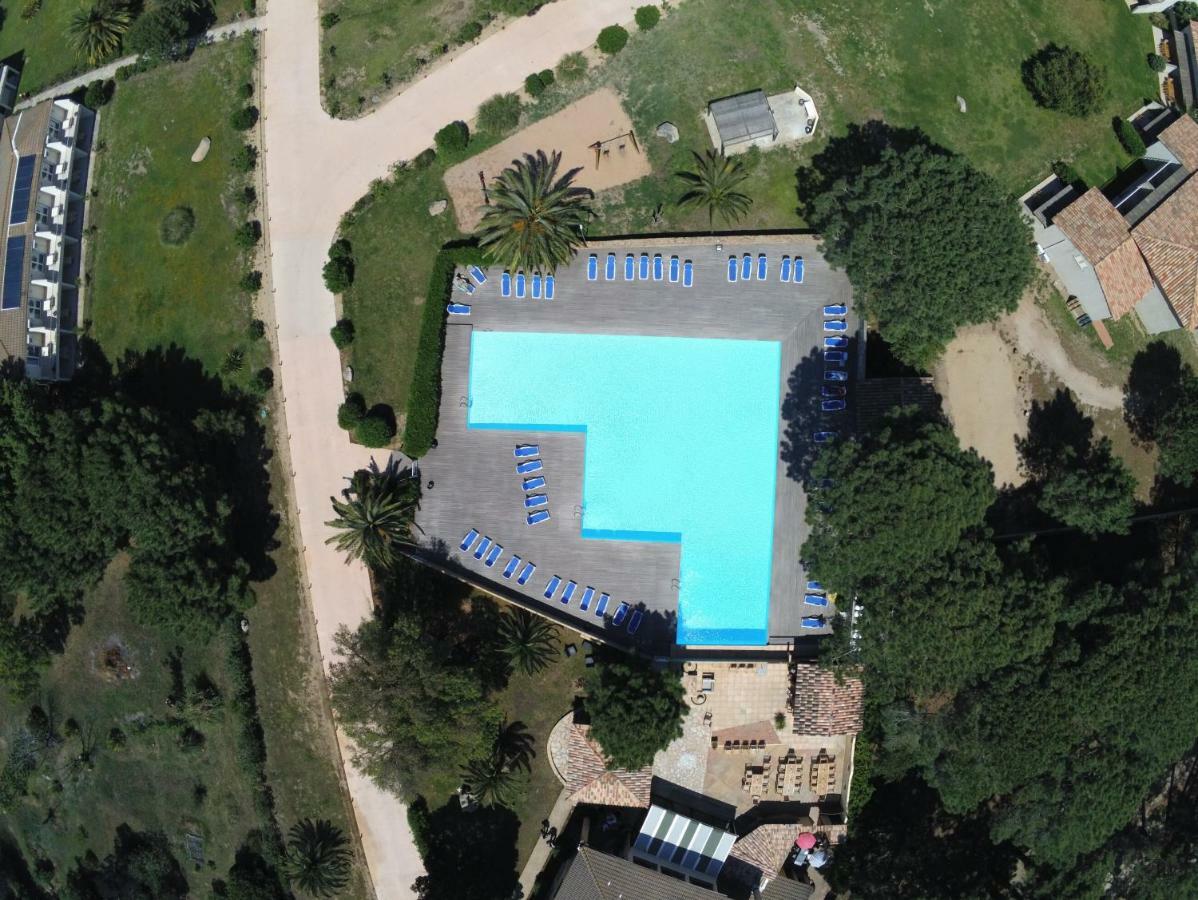 Residence Fiori Di Cala Rossa Lecci Kültér fotó