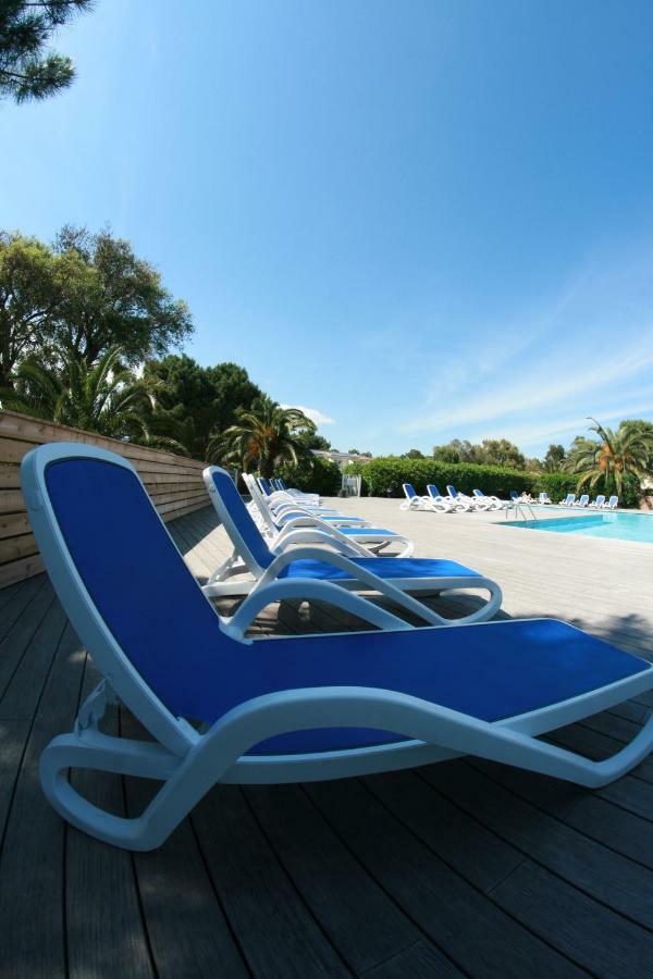 Residence Fiori Di Cala Rossa Lecci Kültér fotó